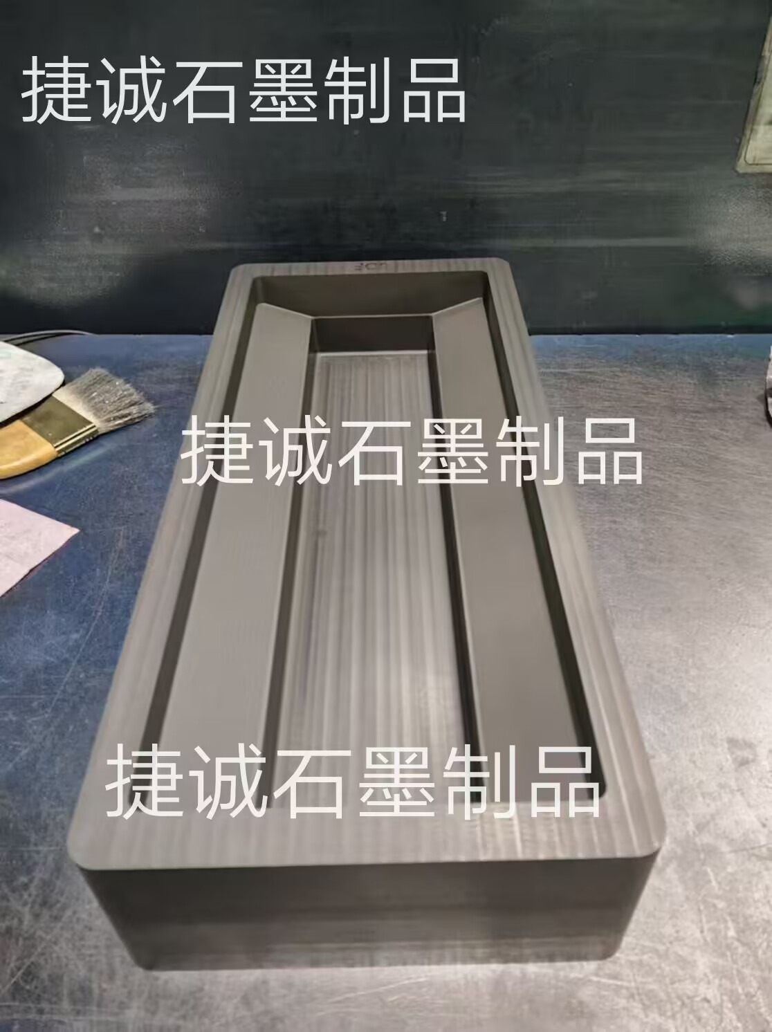 石墨油槽，鑄錠石墨油槽，高純石墨油槽，多槽石墨油槽，耐高溫石墨油槽，金銀鑄錠石墨模具，石墨油槽石墨鑄錠槽，石墨油槽生產(chǎn)廠家